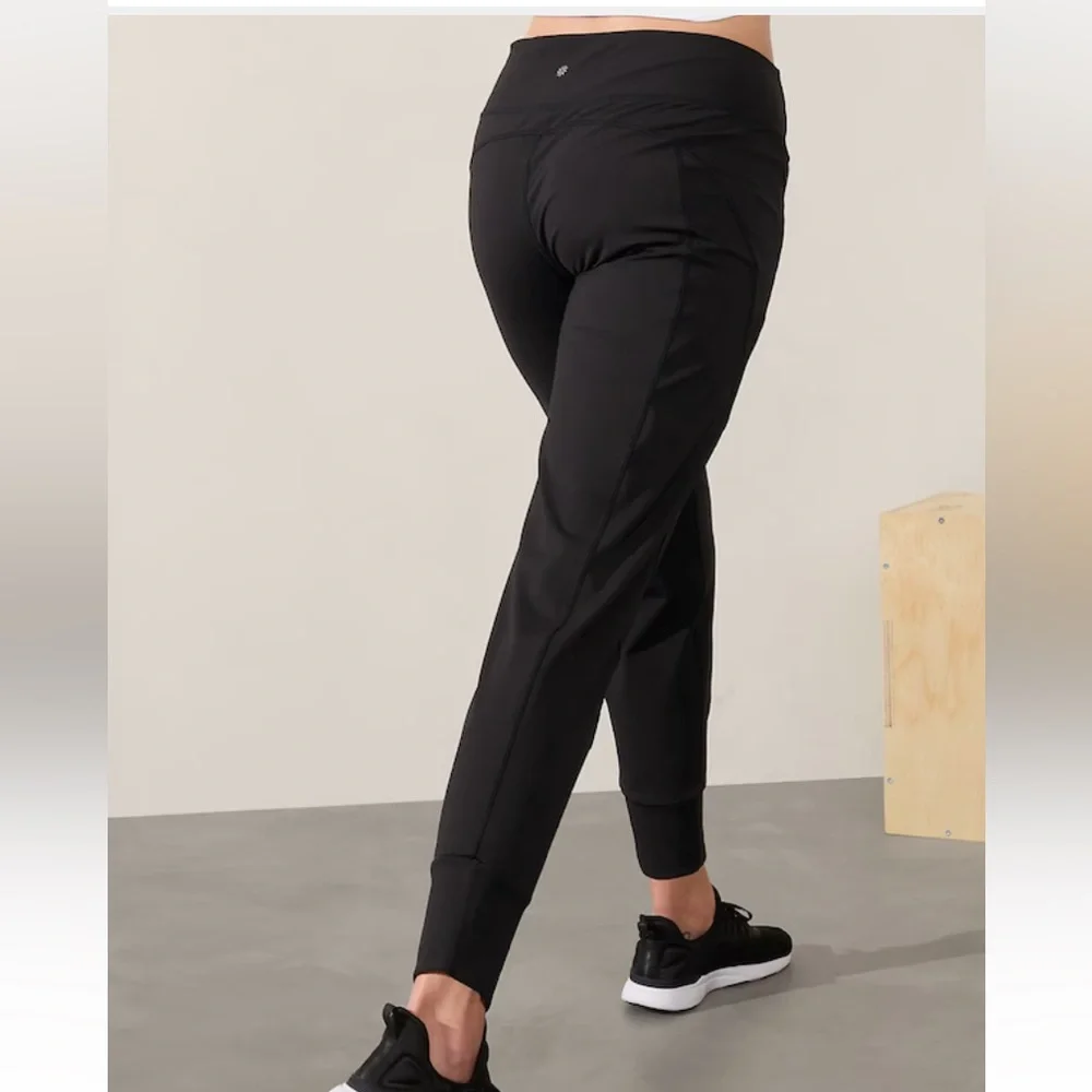 NWT Athleta RAINIER MID RISE JOGGER -blue compression fabric w/ brushed interior - Picture 5 of 13